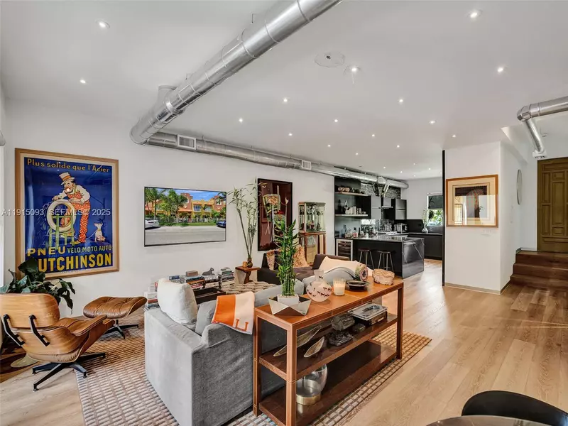 1617 Harrison St, Hollywood, FL 33020