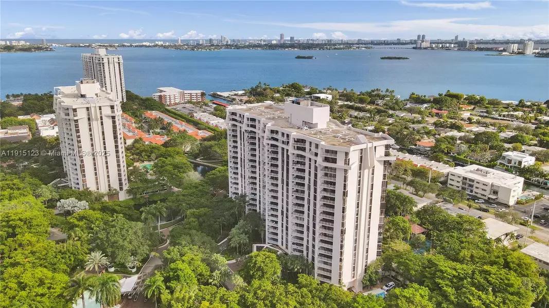 2000 Towerside Ter #301, Miami, FL 33138
