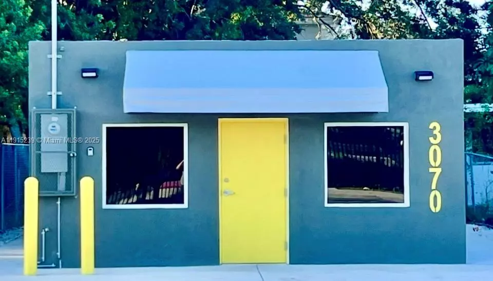 3070 NW 46th St, Miami, FL 33142