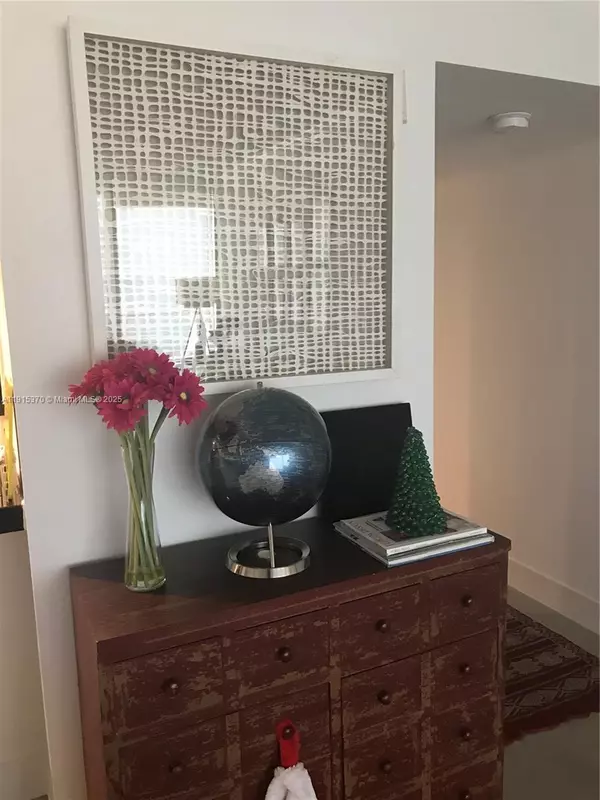 Miami, FL 33132,555 NE 15th St #609