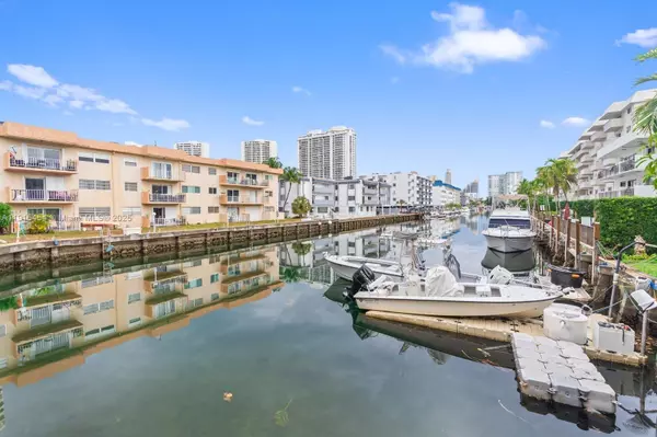 North Miami Beach, FL 33160,17051 NE 35th Ave #104