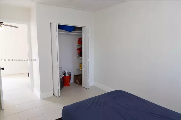 Homestead, FL 33033,14280 SW 285th St #b