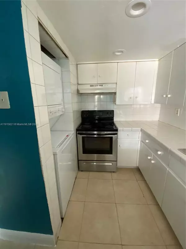 Hialeah Gardens, FL 33016,10090 NW 80th Ct #1329