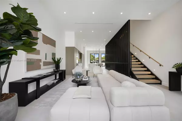 Miami, FL 33129,94 SW 28th Rd #3