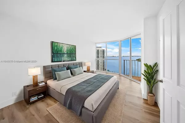 North Bay Village, FL 33141,7601 E Treasure Dr #1915