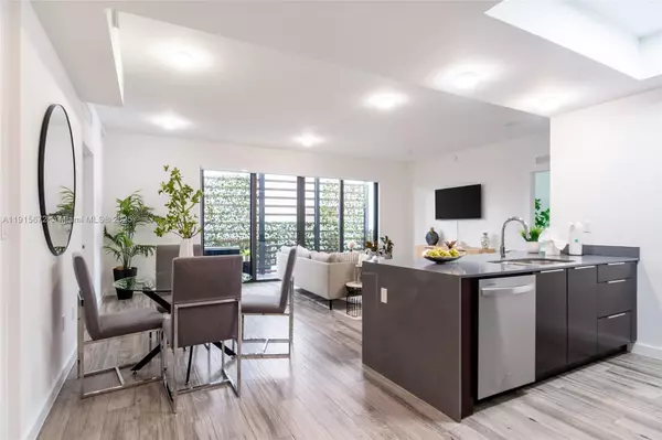 Miami, FL 33133,2955 S Bird Ave #1B