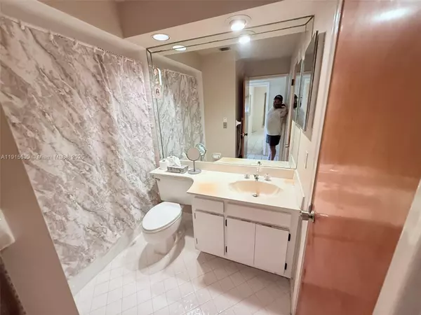 Miami, FL 33183,6225 SW 136th Ct #C209