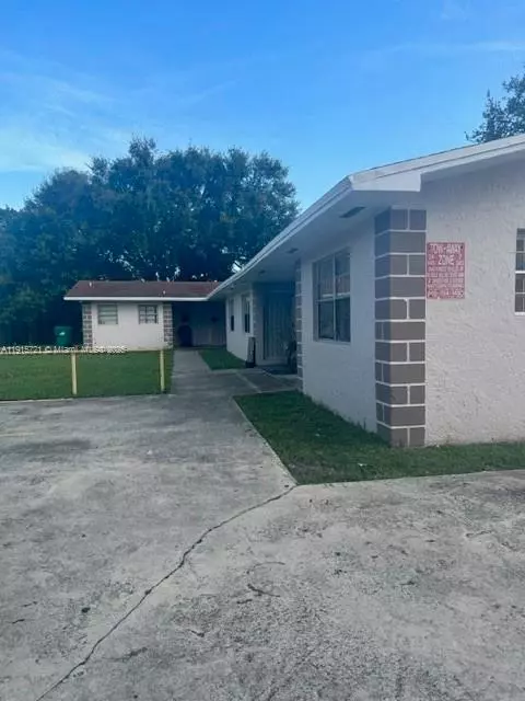 2154 NW 61st St #2160, Miami, FL 33142