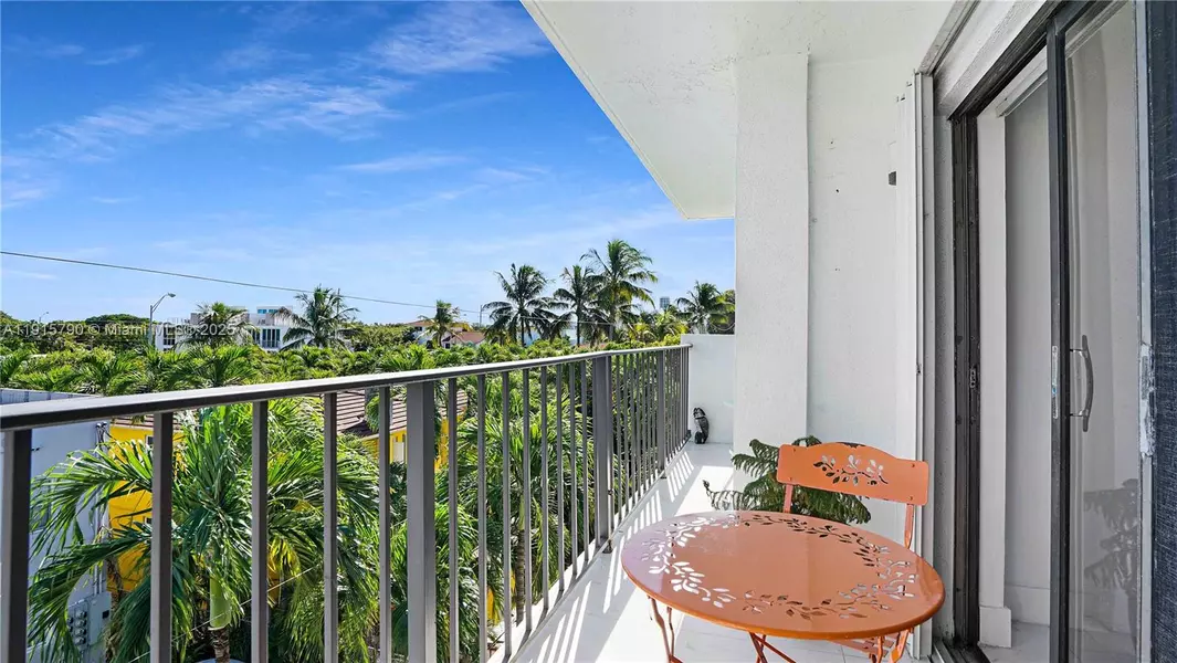8255 Abbott Ave #403, Miami Beach, FL 33141