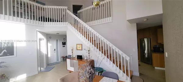 Hollywood, FL 33019,1055 Yellow Birch Ter