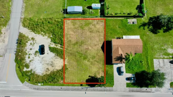 Lehigh Acres, FL 33971,4715 Lee Blvd