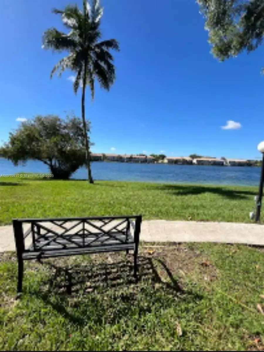 Miami, FL 33179,830 NE 199th St #102A