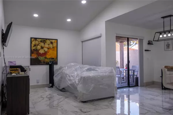 Hialeah, FL 33015,6294 NW 170th Ter