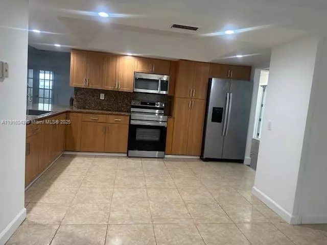 Miramar, FL 33023,6861 SW 28th St