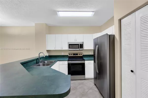 Pembroke Pines, FL 33025,304 SW 120th Ave #304