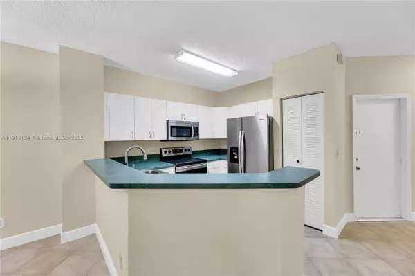 Pembroke Pines, FL 33025,304 SW 120th Ave #304