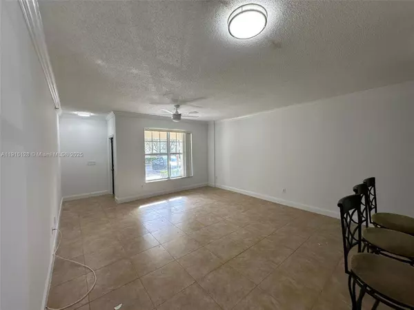 6020 W Sample Rd #104, Coral Springs, FL 33067