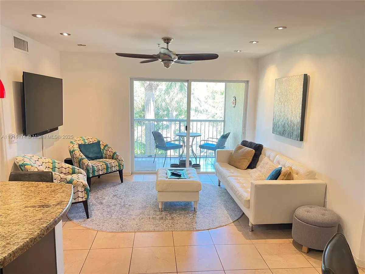 Hollywood, FL 33021,460 S Park Rd #6-303