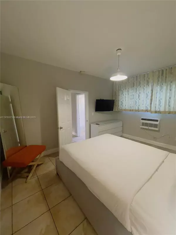 Miami Beach, FL 33141,8100 Harding Ave #509