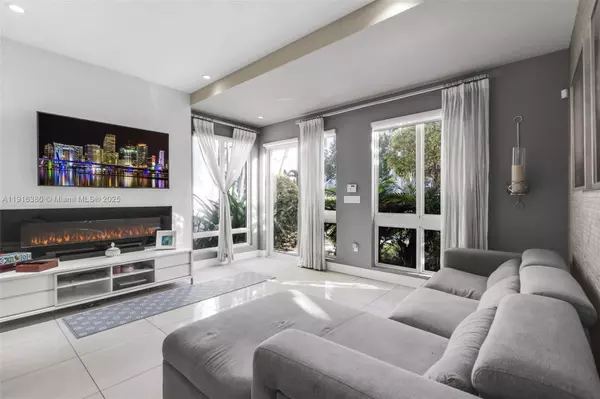 Doral, FL 33178,10305 NW 63rd Ter #105