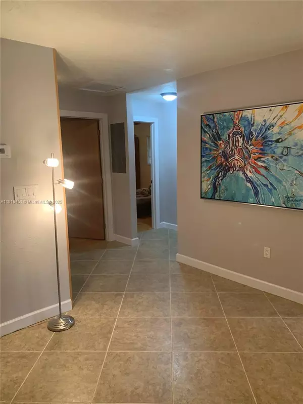 Key Largo, FL 33037,63 Bass Ave #2