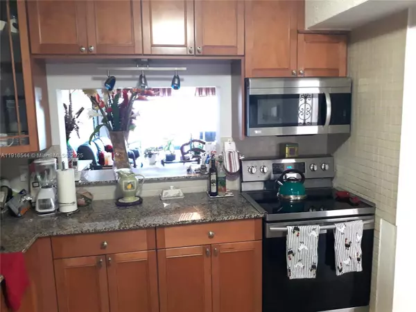 Hallandale Beach, FL 33009,215 SE 3rd Ave #407A