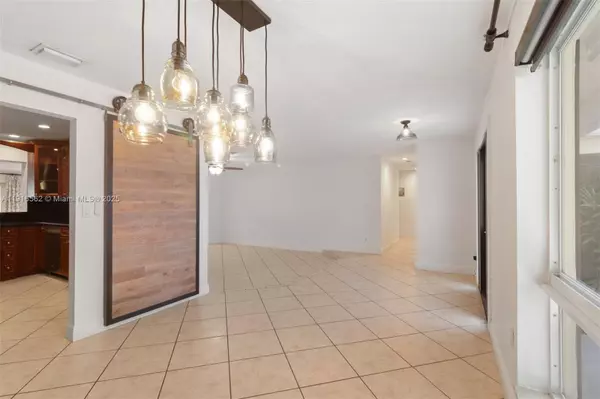 Miami, FL 33176,10485 SW 109th St