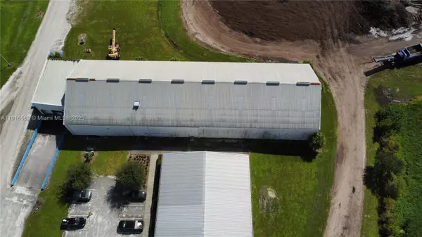 925 SW 74th Ave SW, Vero Beach, FL 32968