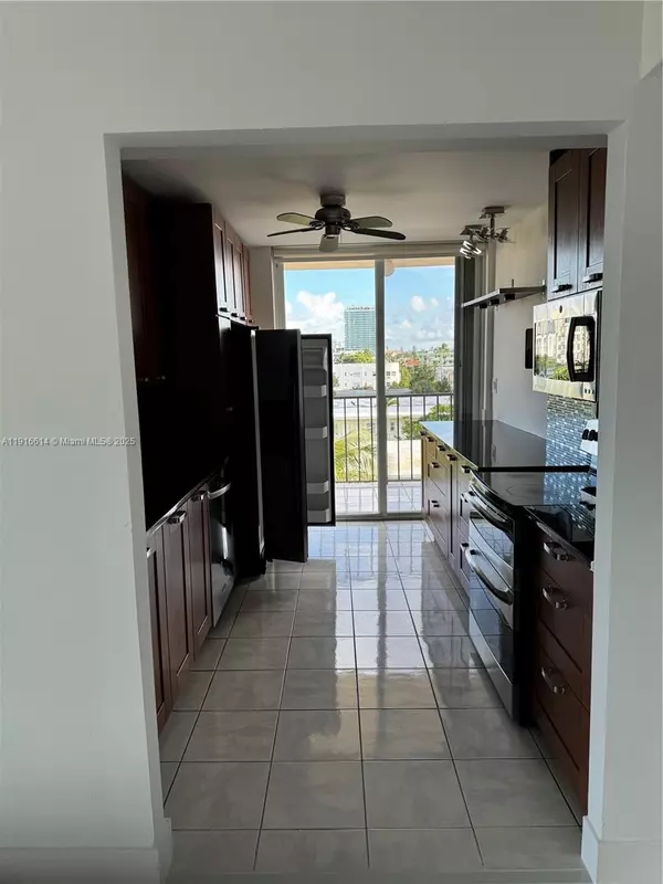 Miami Beach, FL 33141,7921 Byron Ave #506