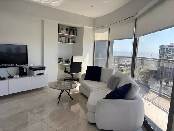 SD 00000,14 Ave Sarasota / Esq Winston Churchill #14