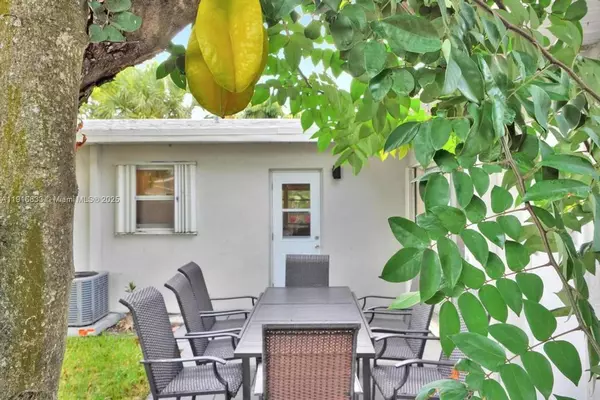 Pompano Beach, FL 33064,1573 NE 30th Ct