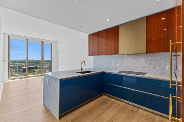 2678 Tigertail Ave #1605, Miami, FL 33133