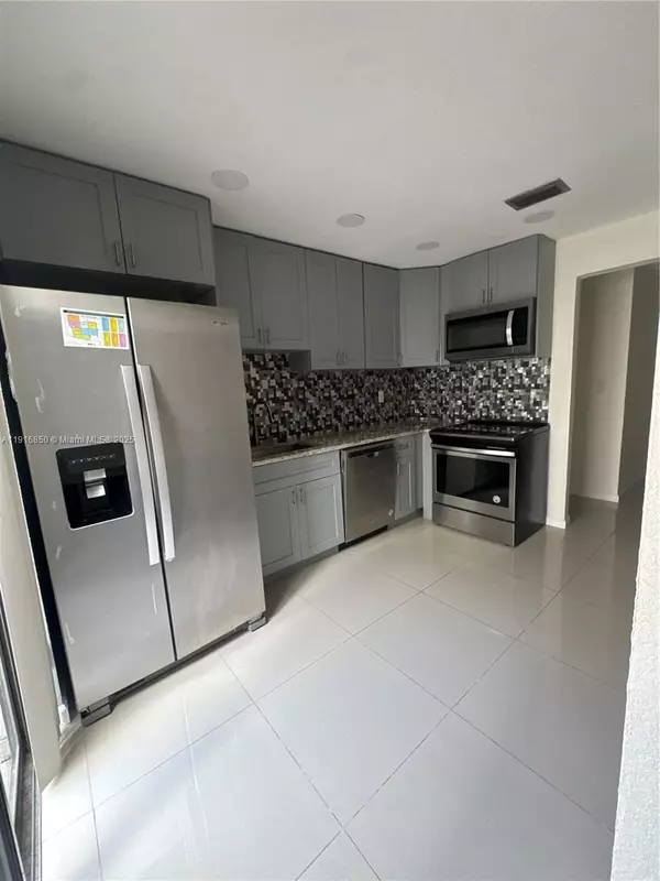 Plantation, FL 33317,6720 NW 4th Ct