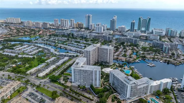 Hallandale Beach, FL 33009,2500 Parkview Dr #517