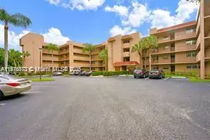 9501 Seagrape Dr #101, Davie, FL 33324