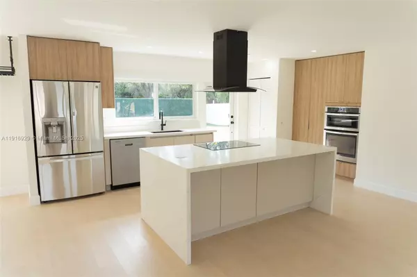 Miami, FL 33193,14868 SW 71st Ln