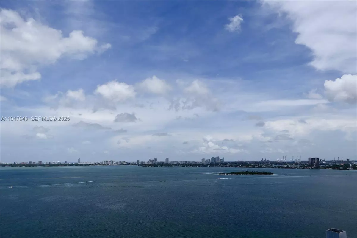 Miami, FL 33137,650 NE 32 #1207