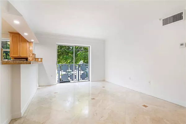 Miami Beach, FL 33139,1498 Jefferson Ave #205
