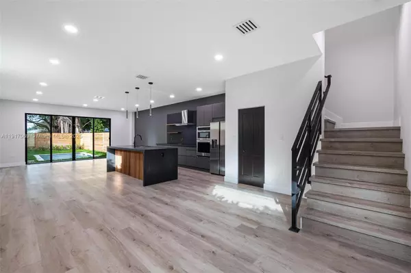 Miami, FL 33127,535 NW 52nd St