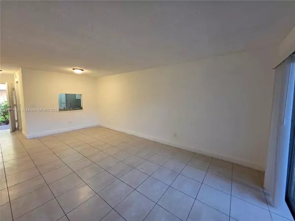 Lauderhill, FL 33313,2800 NW 56th Ave #F104