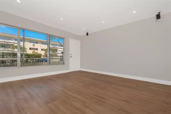 16800 NE 15th Ave #115, Miami, FL 33162