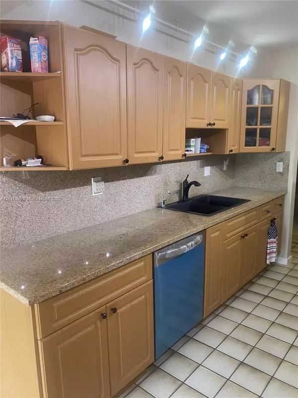 Tamarac, FL 33319,4802 Bayberry Ln