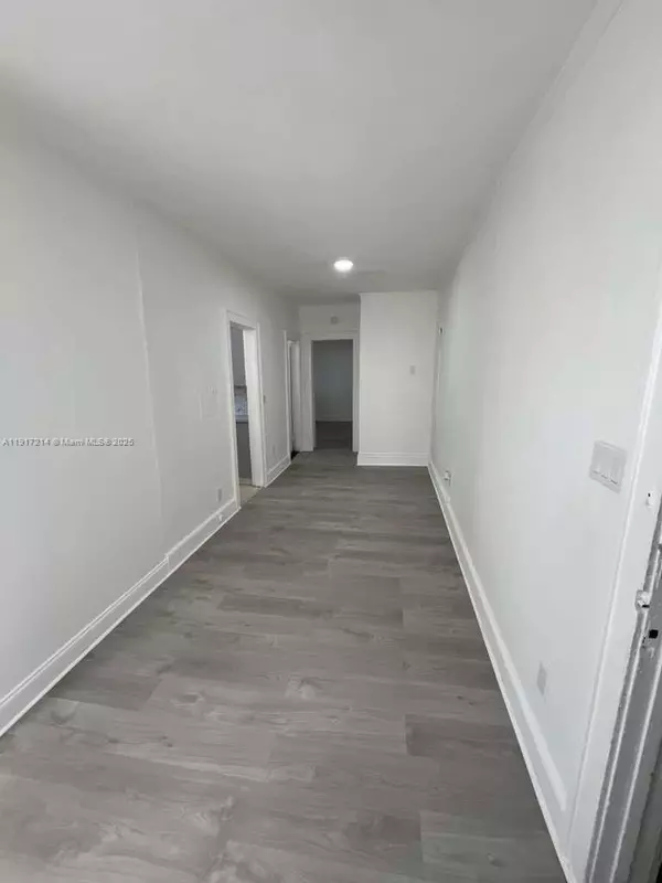 Miami, FL 33135,1560 SW 5th Ave #11