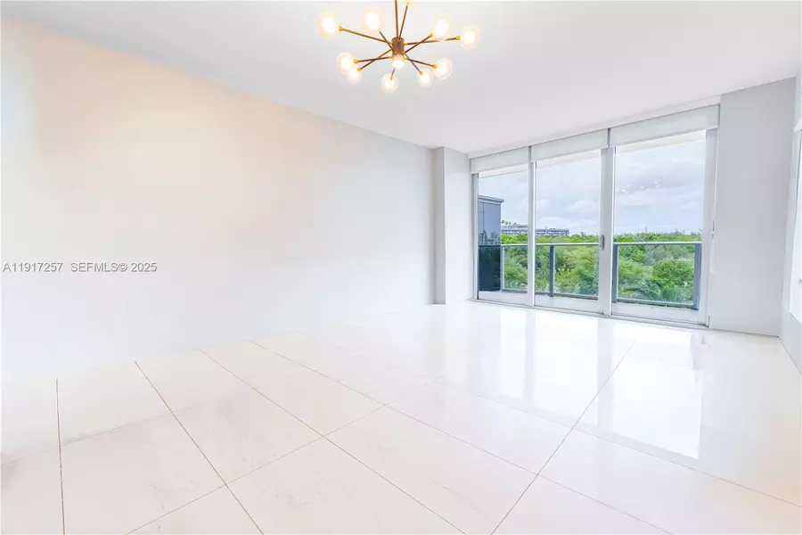 16385 Biscayne Blvd #405, North Miami Beach, FL 33160