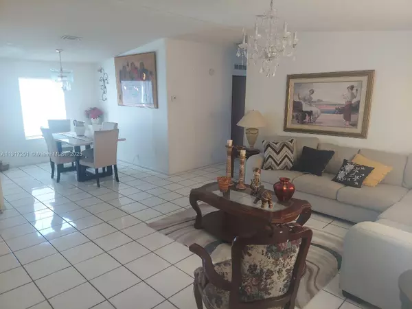 Miami, FL 33187,19800 SW 180 Ave unit 595