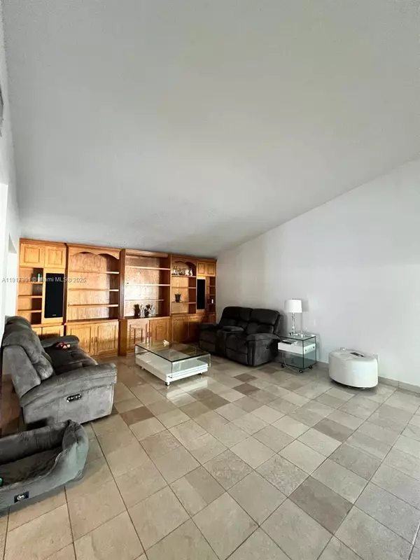 Miami, FL 33185,5110 SW 153rd Pl N