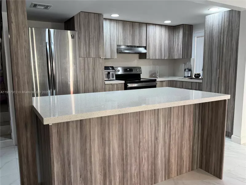 4850 SW 63rd Ter #312, Davie, FL 33314