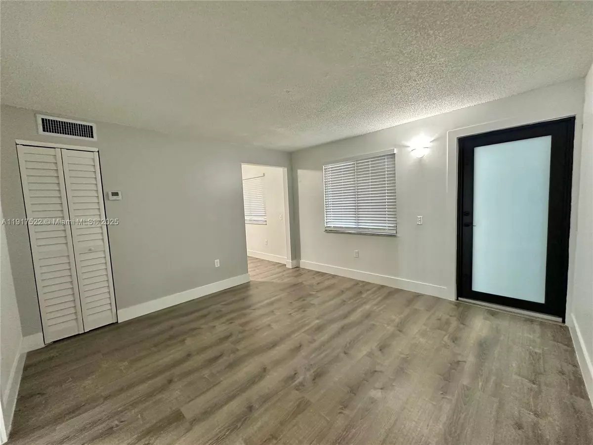 Miami, FL 33130,529 SW 4th St #203