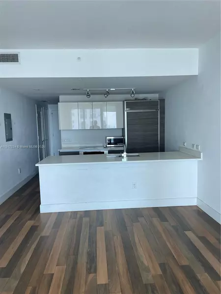 1100 S MIAMI AVE #4111, Miami, FL 33130