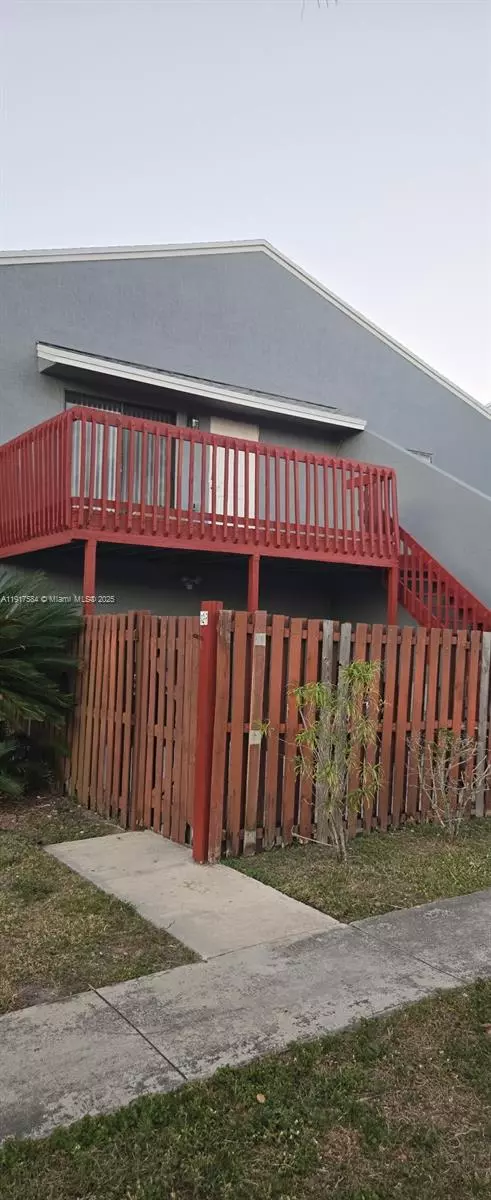 Boynton Beach, FL 33435,Address not disclosed